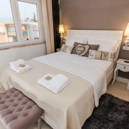 Colours Apartment *